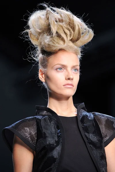 Look 37